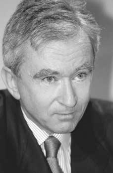 Complete Biography of Bernard Arnault: The Extraordinary Life of the  Chairman and CEO of the French Conglomerate; Owner of the World Largest  Luxury Goods Company LVMH-Luis Vuitton Moet Hennessy by Robert Michael